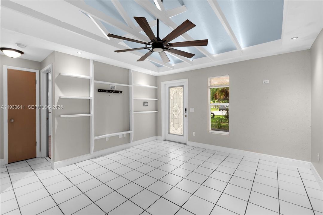 На продажу: $429,900 (3 спален, 2 ванн, 1674 Квадратных фут)