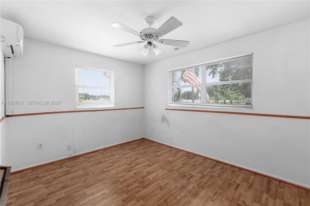 На продажу: $429,900 (3 спален, 2 ванн, 1674 Квадратных фут)