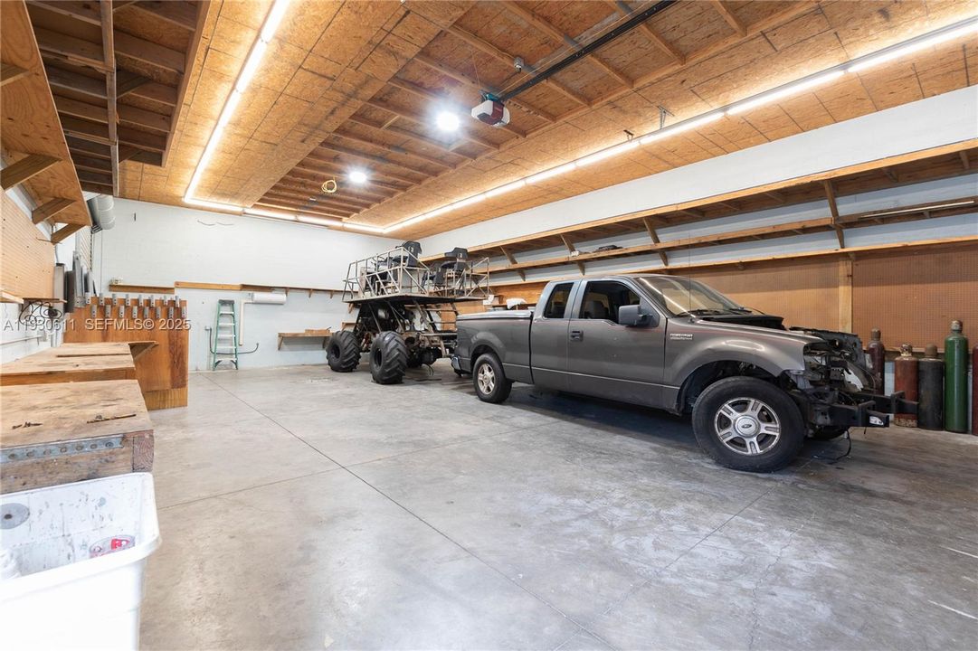 На продажу: $429,900 (3 спален, 2 ванн, 1674 Квадратных фут)