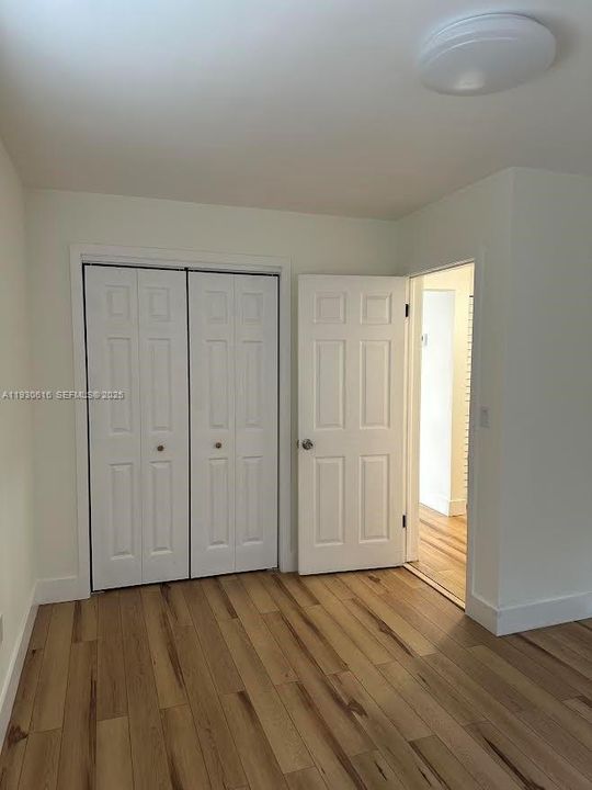 For Rent: $2,600 (2 beds, 1 baths, 966 Square Feet)