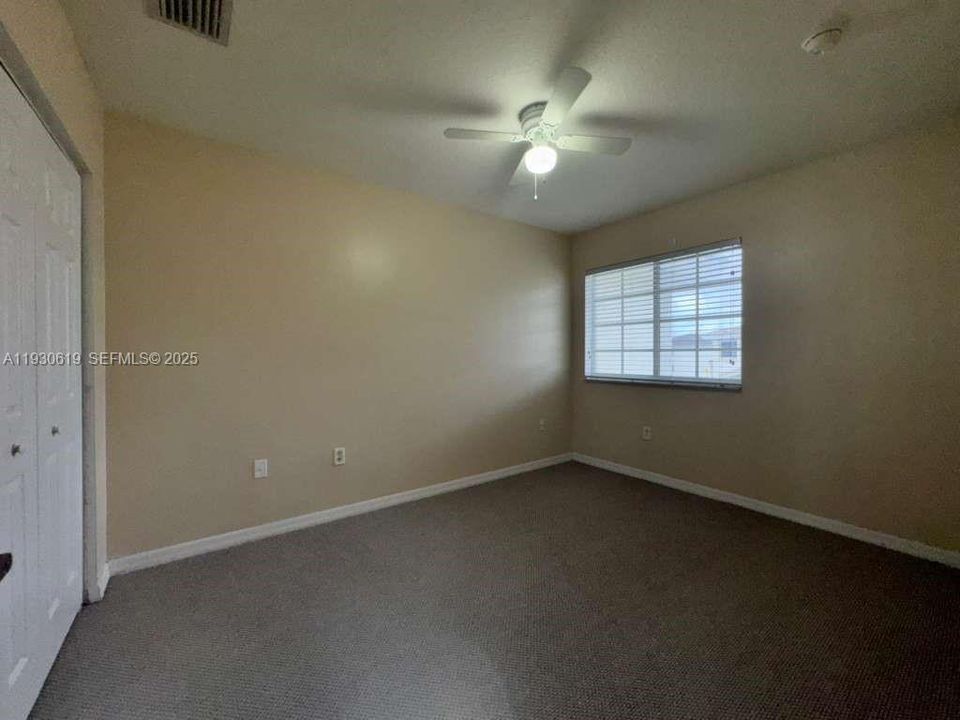 For Rent: $2,800 (4 beds, 2 baths, 1861 Square Feet)