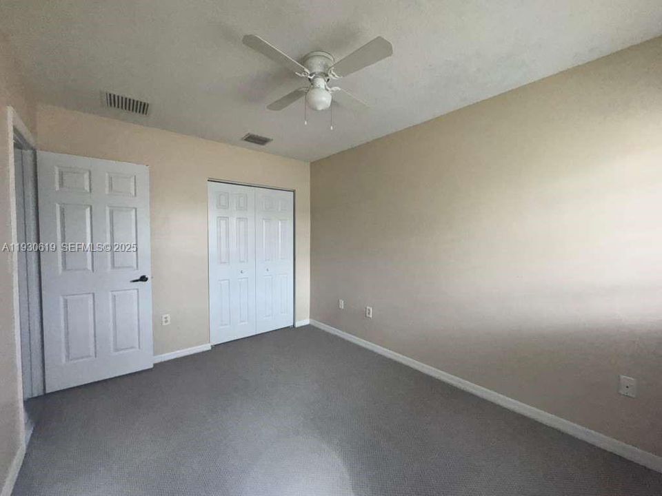 For Rent: $2,800 (4 beds, 2 baths, 1861 Square Feet)