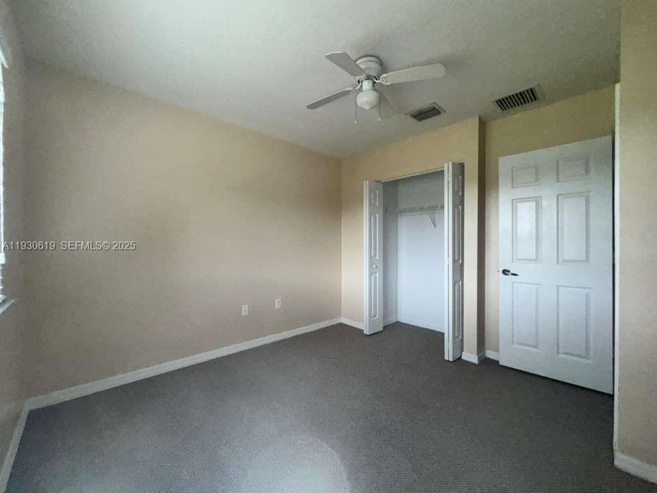 For Rent: $2,800 (4 beds, 2 baths, 1861 Square Feet)