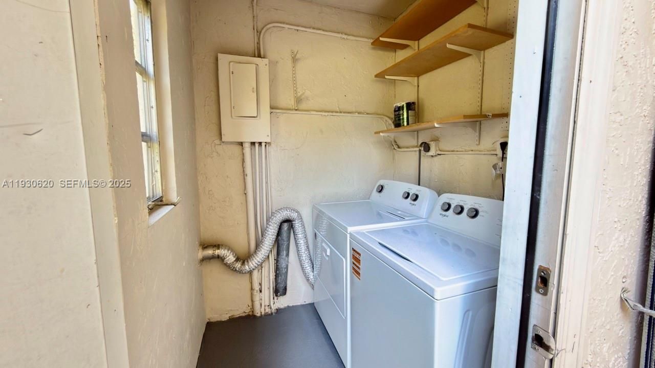 En Renta: $2,660 (3 camas, 2 baños, 1500 Pies cuadrados)