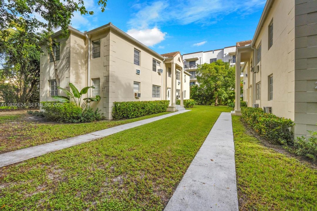Enjoy Coral Gables. Excellent Miami location.