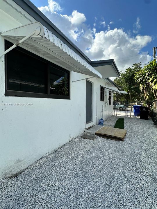 En Venta: $319,900 (2 camas, 1 baños, 850 Pies cuadrados)