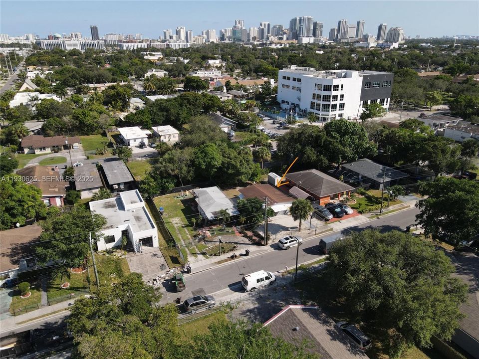 En Venta: $319,900 (2 camas, 1 baños, 850 Pies cuadrados)