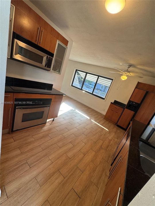 En Venta: $319,900 (2 camas, 1 baños, 850 Pies cuadrados)