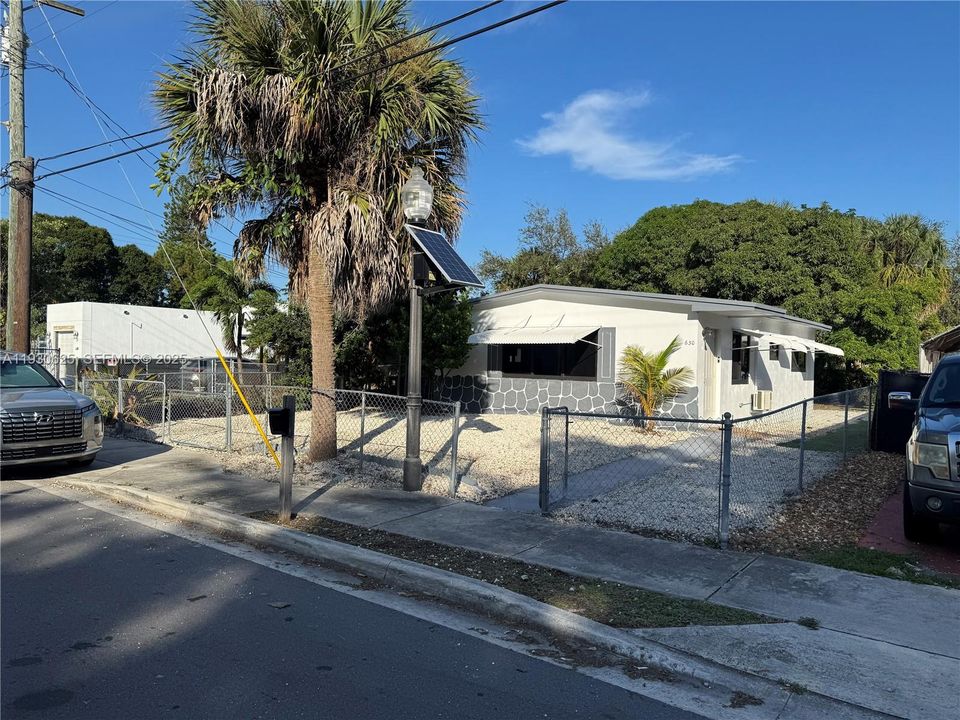 En Venta: $319,900 (2 camas, 1 baños, 850 Pies cuadrados)