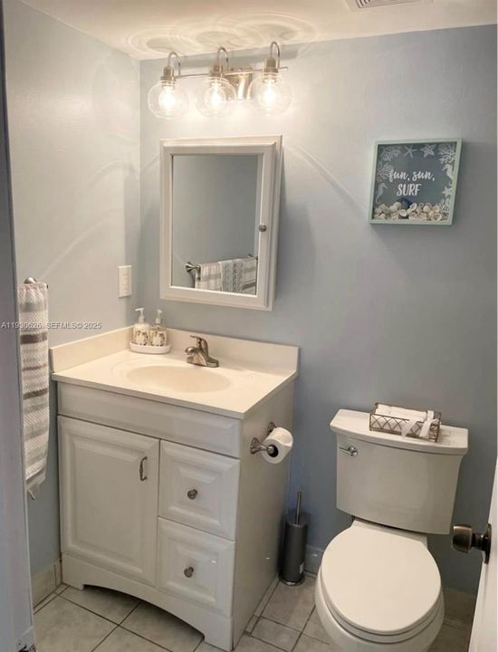 For Rent: $2,000 (2 beds, 2 baths, 918 Square Feet)