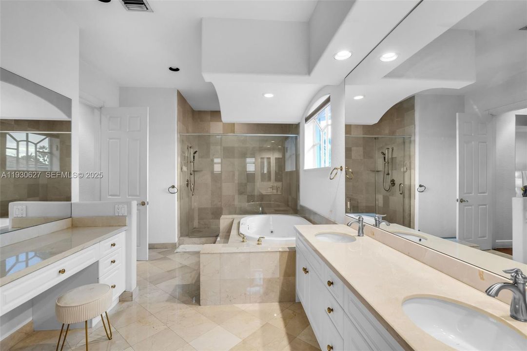 For Sale: $2,200,000 (5 beds, 4 baths, 3359 Square Feet)