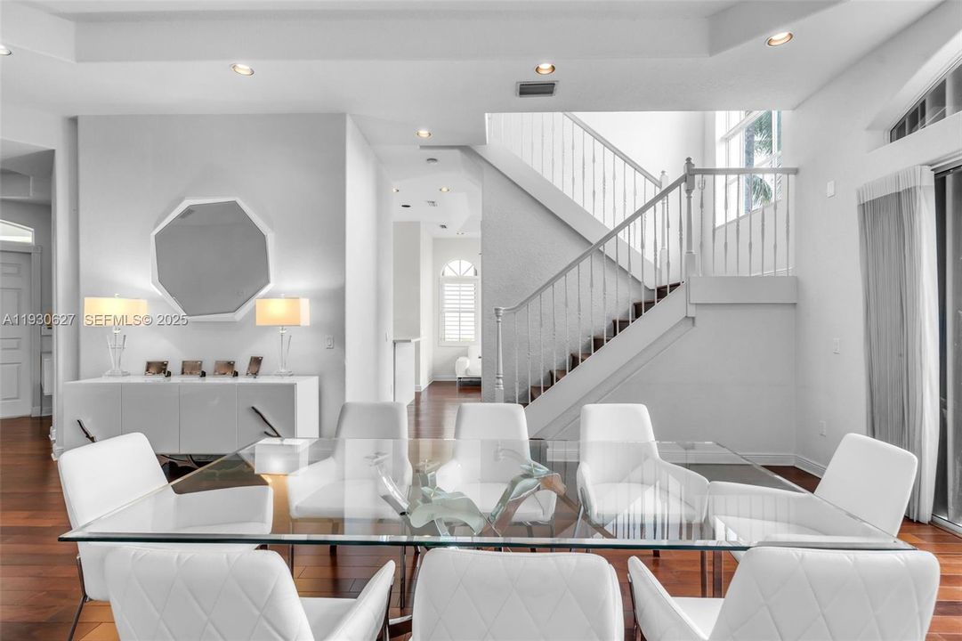 For Sale: $2,200,000 (5 beds, 4 baths, 3359 Square Feet)