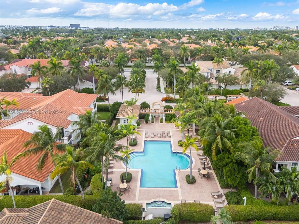 For Sale: $2,200,000 (5 beds, 4 baths, 3359 Square Feet)