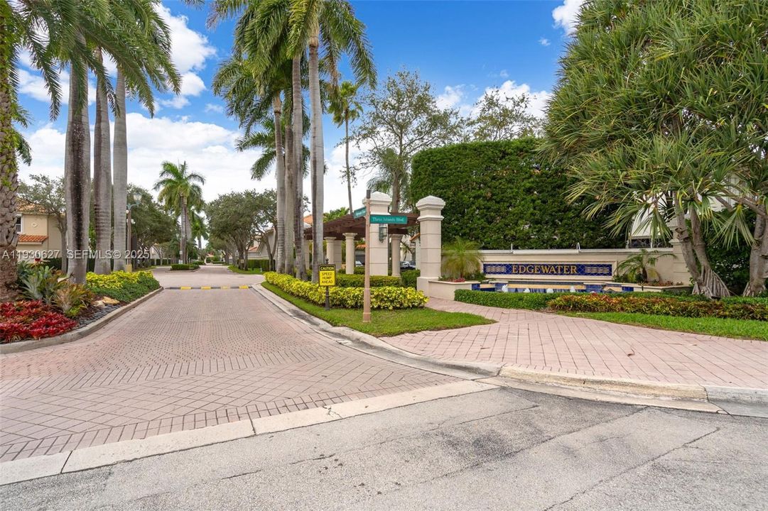 For Sale: $2,200,000 (5 beds, 4 baths, 3359 Square Feet)