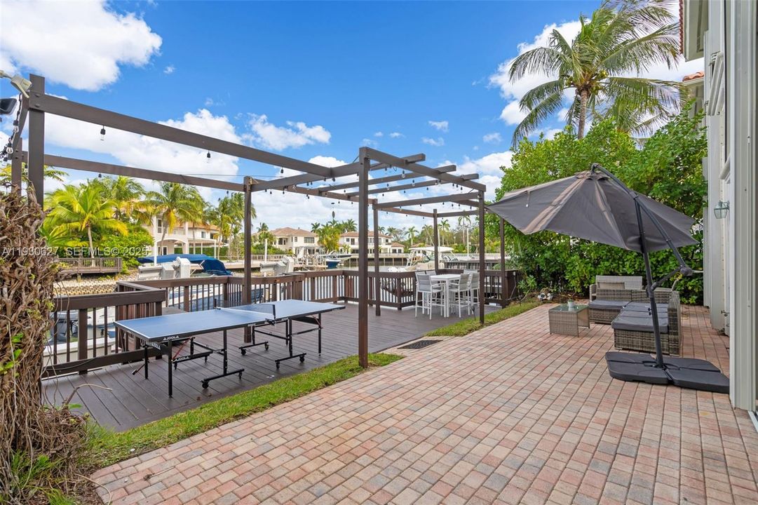 For Sale: $2,200,000 (5 beds, 4 baths, 3359 Square Feet)