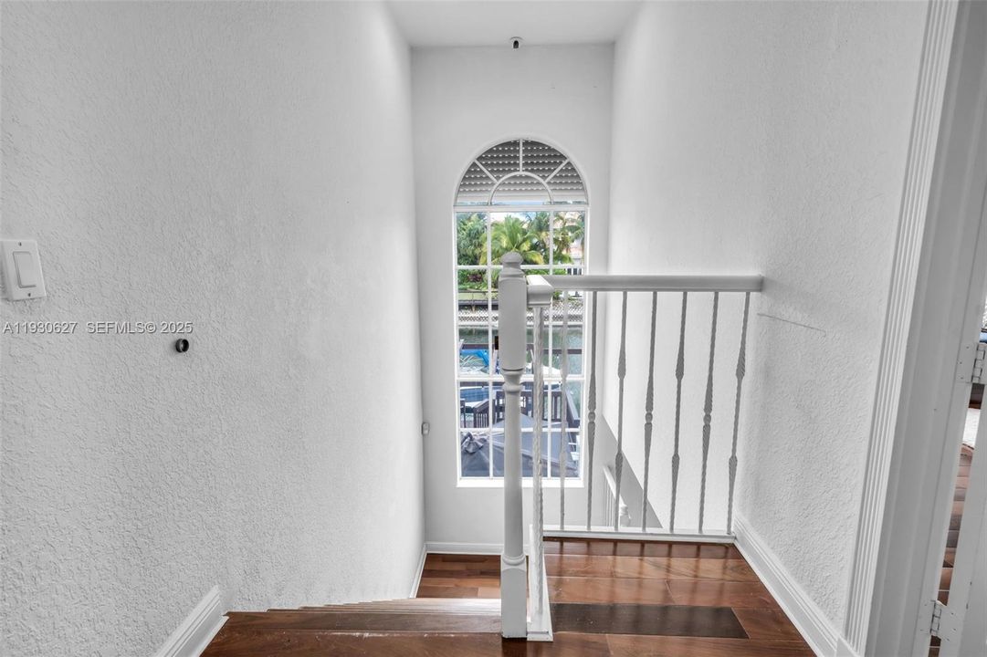 For Sale: $2,200,000 (5 beds, 4 baths, 3359 Square Feet)