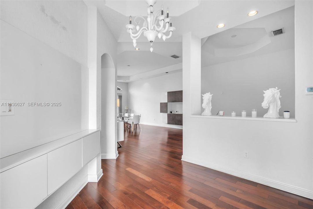 For Sale: $2,200,000 (5 beds, 4 baths, 3359 Square Feet)