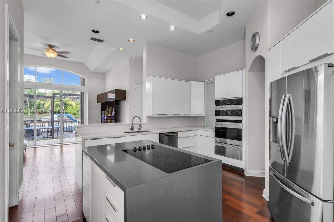 For Sale: $2,200,000 (5 beds, 4 baths, 3359 Square Feet)