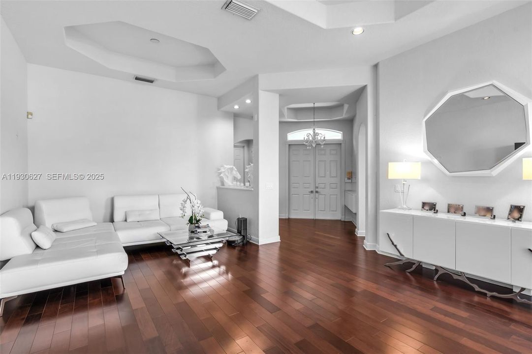 For Sale: $2,200,000 (5 beds, 4 baths, 3359 Square Feet)