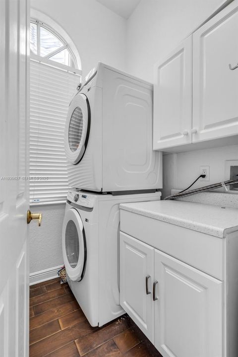 For Sale: $2,200,000 (5 beds, 4 baths, 3359 Square Feet)