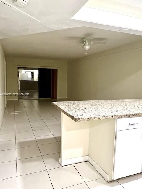 En Renta: $1,749 (2 camas, 2 baños, 949 Pies cuadrados)