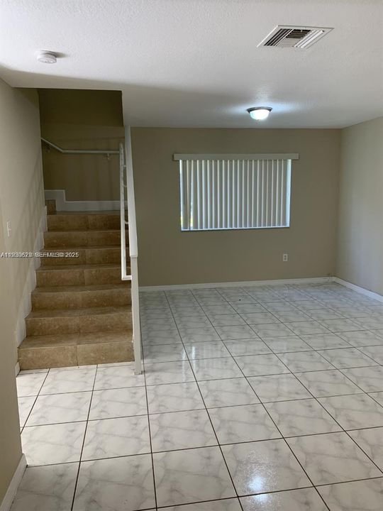 For Rent: $2,650 (3 beds, 2 baths, 1180 Square Feet)