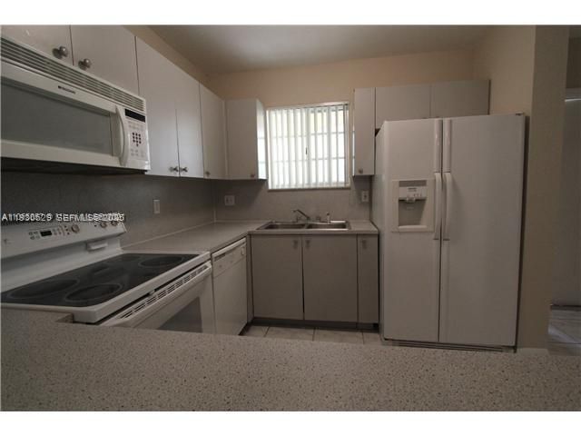 For Rent: $2,650 (3 beds, 2 baths, 1180 Square Feet)