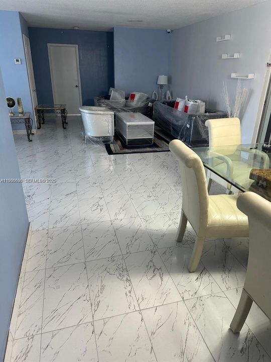 待售: $500,000 (2 贝兹, 2 浴室, 1972 平方英尺)