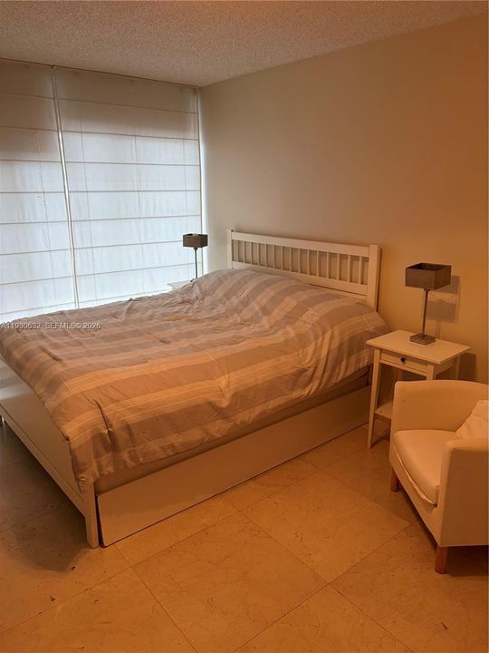 For Sale: $600,000 (1 beds, 1 baths, 800 Square Feet)