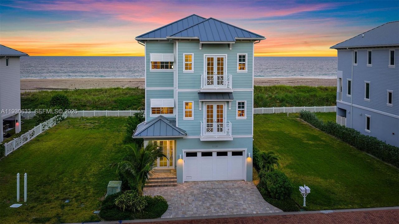 For Sale: $2,895,000 (3 beds, 4 baths, 3149 Square Feet)