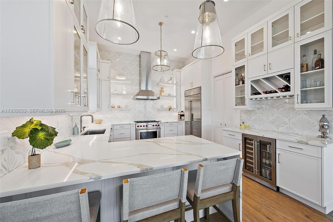 For Sale: $2,895,000 (3 beds, 4 baths, 3149 Square Feet)