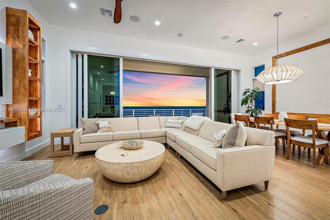 For Sale: $2,895,000 (3 beds, 4 baths, 3149 Square Feet)