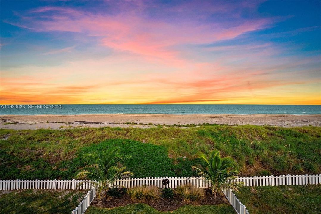 For Sale: $2,895,000 (3 beds, 4 baths, 3149 Square Feet)