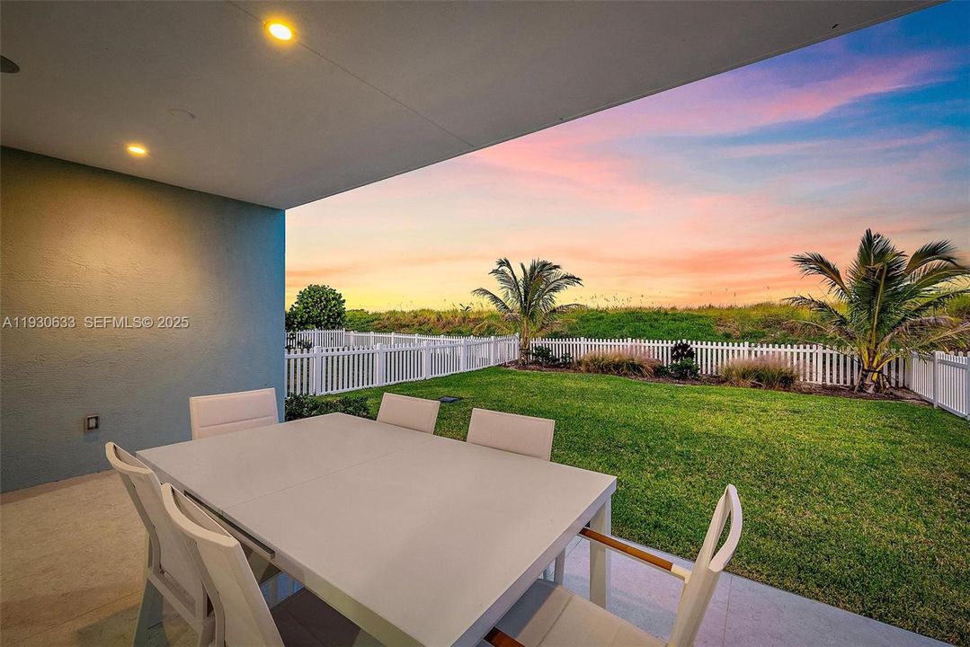 For Sale: $2,895,000 (3 beds, 4 baths, 3149 Square Feet)