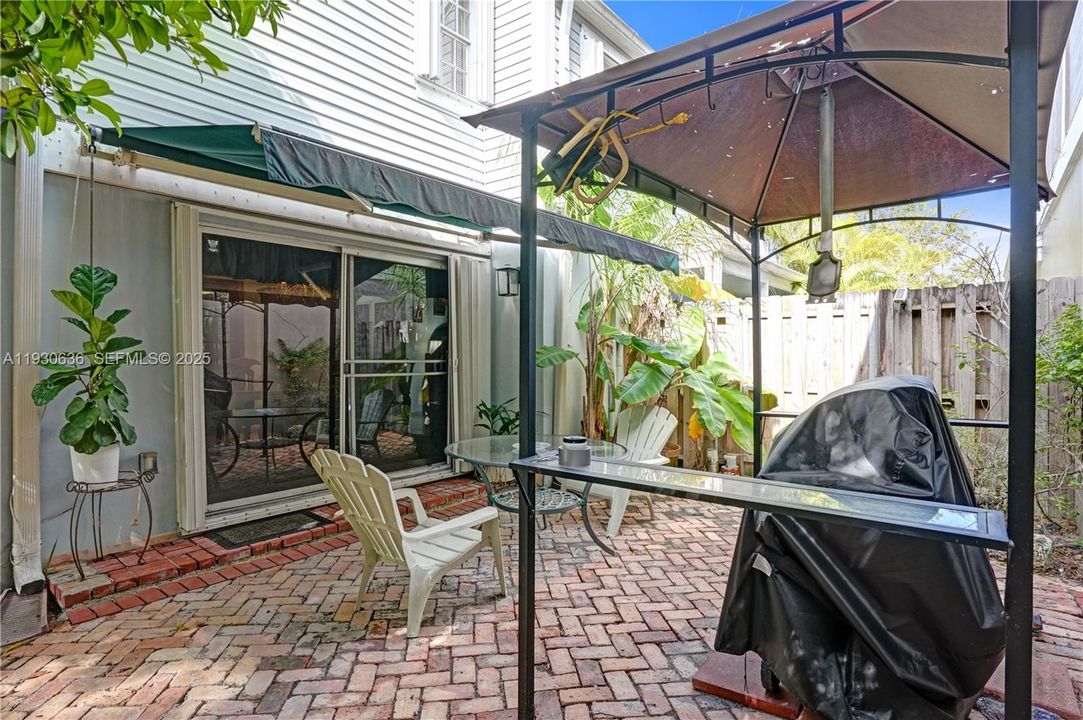 For Sale: $650,000 (3 beds, 2 baths, 2223 Square Feet)