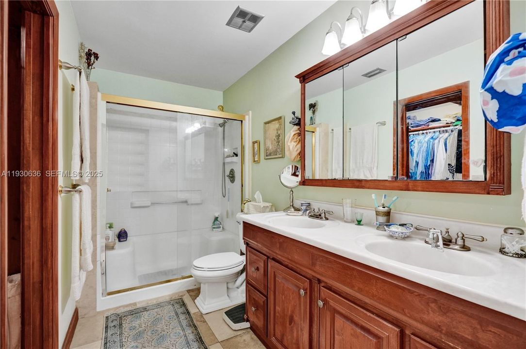 For Sale: $650,000 (3 beds, 2 baths, 2223 Square Feet)