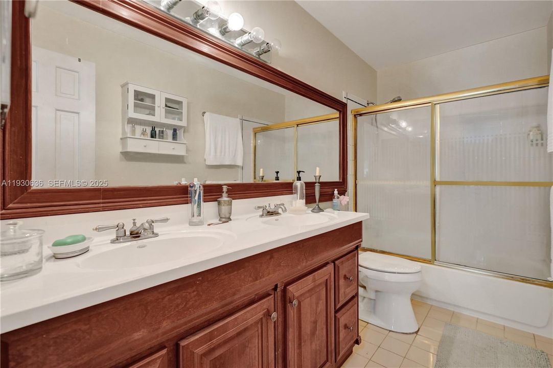 For Sale: $650,000 (3 beds, 2 baths, 2223 Square Feet)