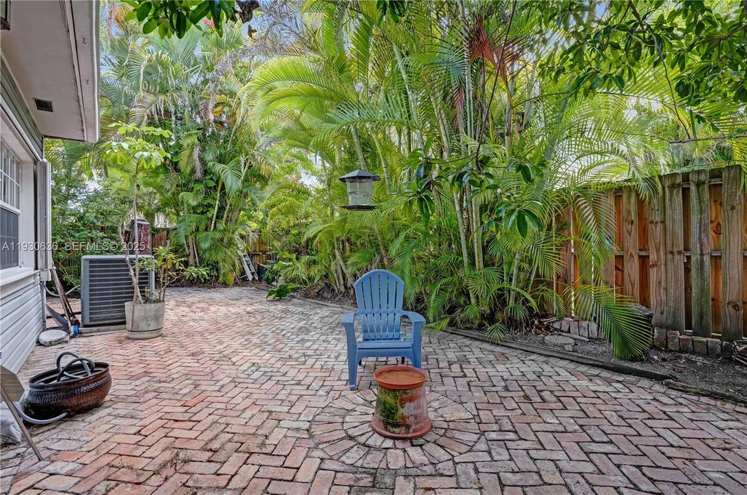 For Sale: $650,000 (3 beds, 2 baths, 2223 Square Feet)