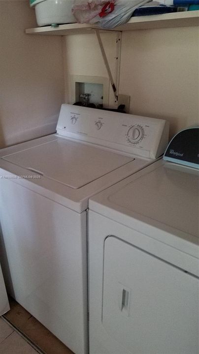 For Rent: $1,800 (2 beds, 2 baths, 850 Square Feet)