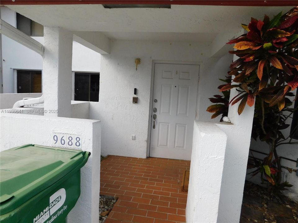 В аренду: $2,150 (2 спален, 2 ванн, 1270 Квадратных фут)