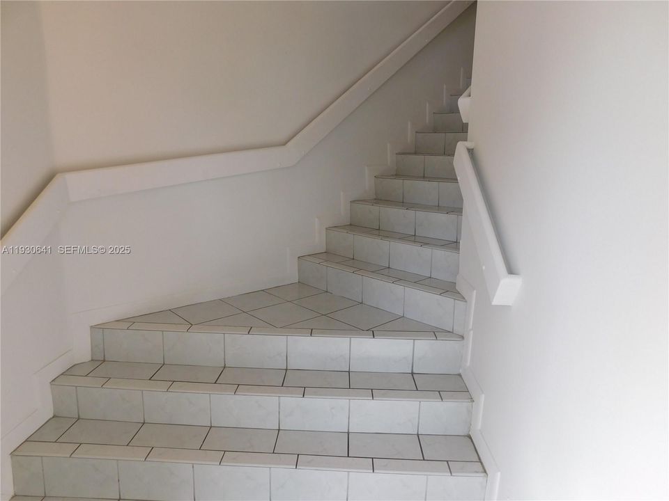 В аренду: $2,150 (2 спален, 2 ванн, 1270 Квадратных фут)