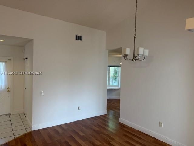 For Rent: $2,450 (2 beds, 2 baths, 1285 Square Feet)