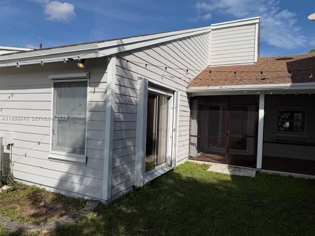 For Rent: $2,450 (2 beds, 2 baths, 1285 Square Feet)