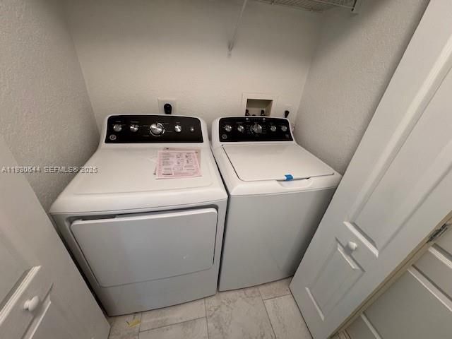 For Rent: $2,685 (2 beds, 2 baths, 1403 Square Feet)