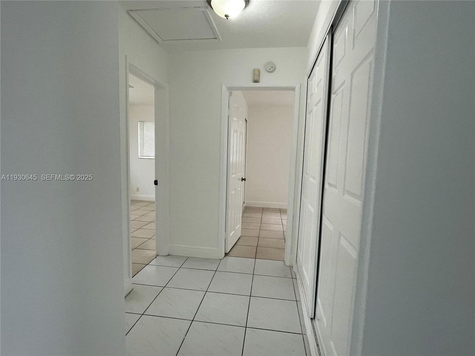 For Rent: $3,400 (5 beds, 2 baths, 1704 Square Feet)