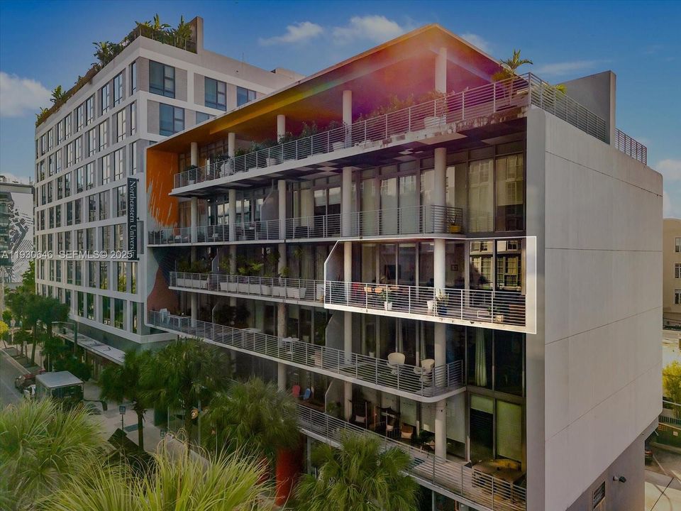 出租: $7,000 (2 贝兹, 2 浴室, 1420 平方英尺)