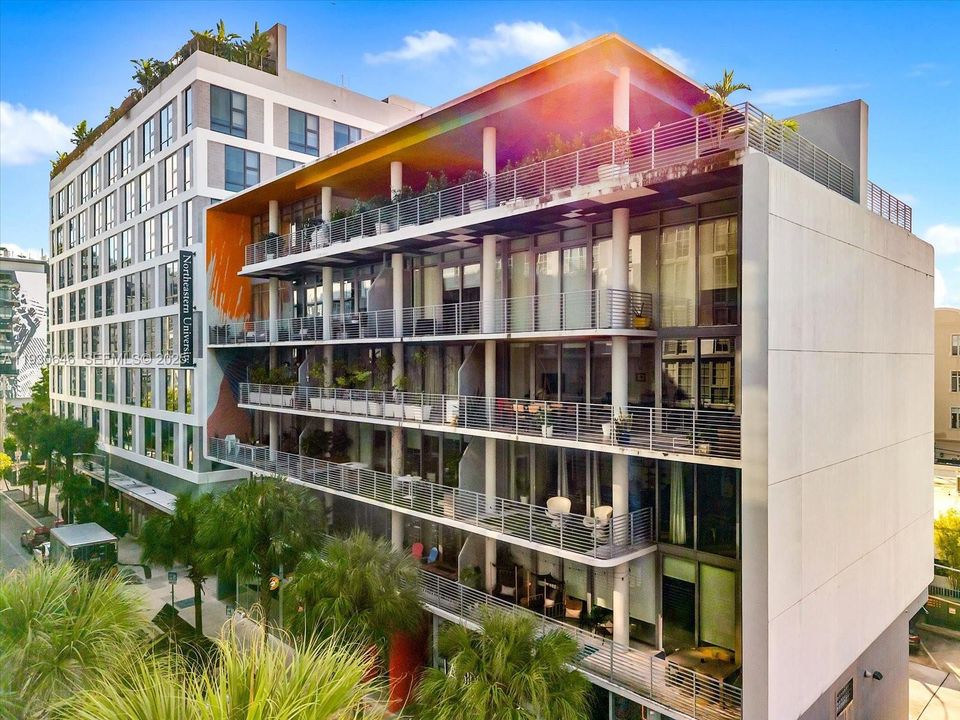 出租: $7,000 (2 贝兹, 2 浴室, 1420 平方英尺)