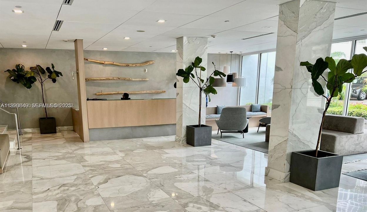 В аренду: $4,000 (1 спален, 1 ванн, 895 Квадратных фут)