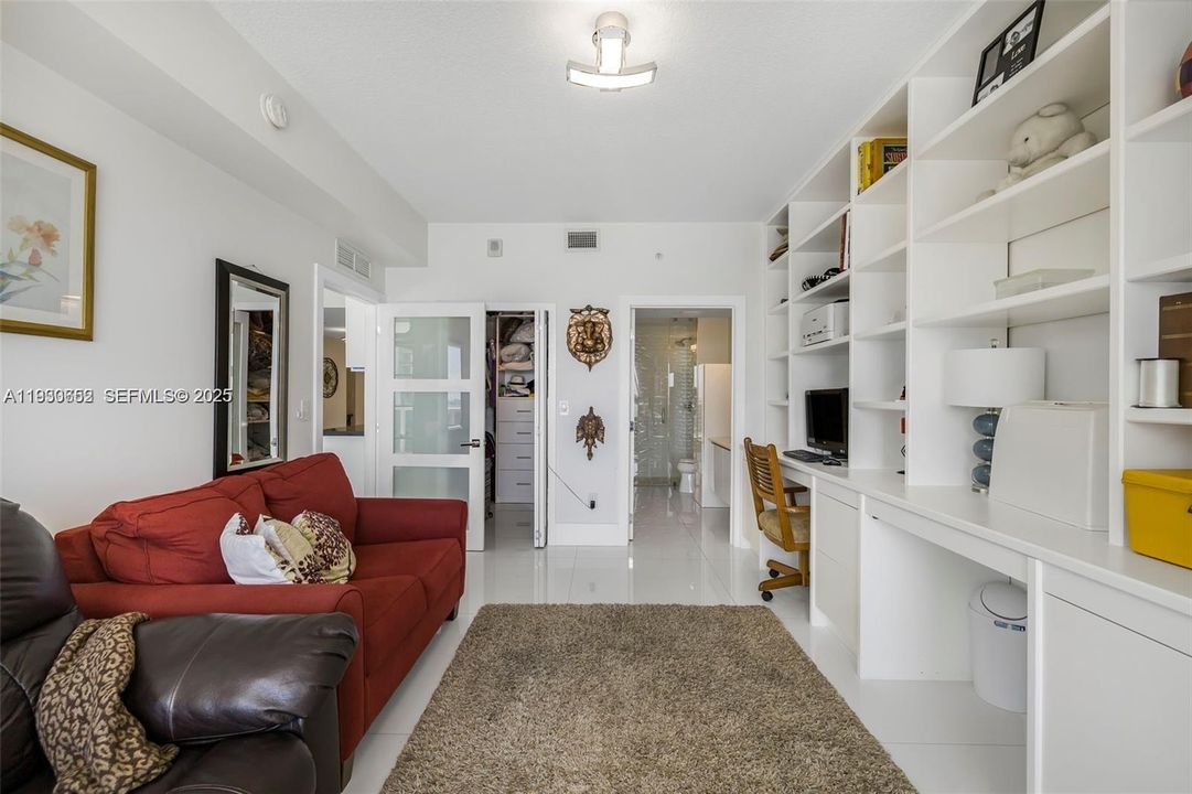 For Rent: $6,300 (3 beds, 3 baths, 1535 Square Feet)