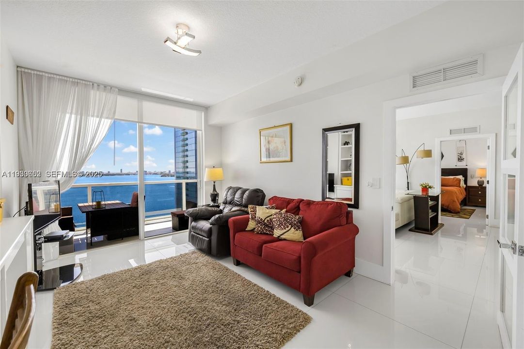 For Rent: $6,300 (3 beds, 3 baths, 1535 Square Feet)